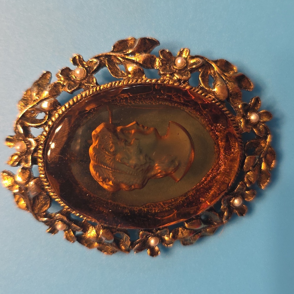 Vintage Glass Cameo
